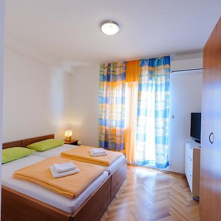 Apartment And Rooms Iva Σπλιτ Εξωτερικό φωτογραφία